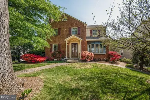 8519 Hazelwood Dr, Bethesda, MD 20814