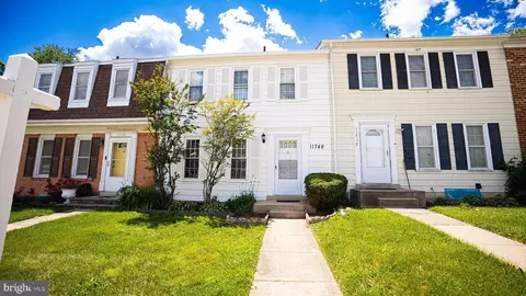 11748 Trophy Ct, Germantown, MD 20876