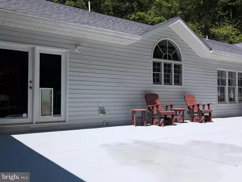 Exterior - 15923 Mount Everest Ln, Silver Spring, MD 20906 photo 11 of 12