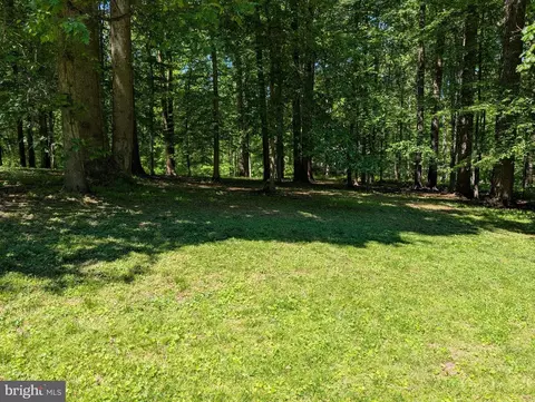 Exterior - 15923 Mount Everest Ln, Silver Spring, MD 20906 photo 10 of 12