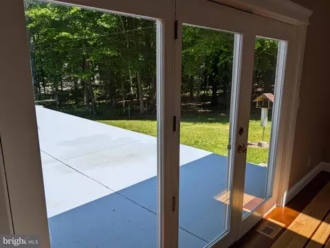 Exterior - 15923 Mount Everest Ln, Silver Spring, MD 20906 photo 4 of 12