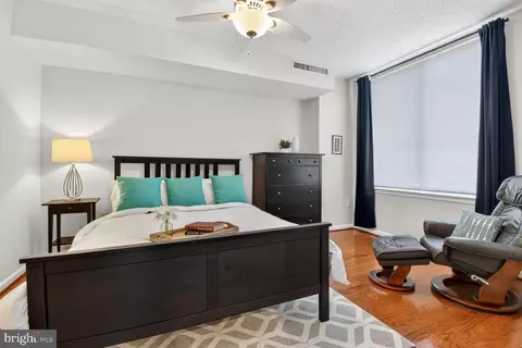 Bedroom - 930 Wayne Ave #405, Silver Spring, MD 20910 photo 2 of 6