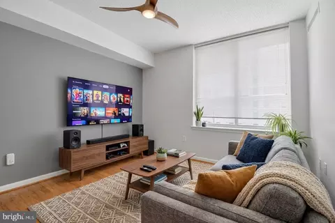 Living - 930 Wayne Ave #405, Silver Spring, MD 20910 photo 3 of 3
