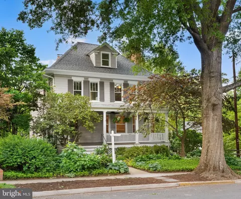 3419 Raymond St, Chevy Chase, MD 20815