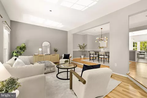 Living - 8926 2nd Ave, Silver Spring, MD 20910 photo 3 of 4