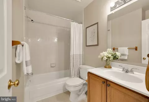 Bath - 8926 2nd Ave, Silver Spring, MD 20910 photo 2 of 5