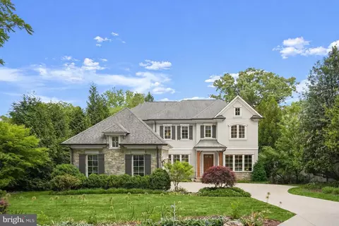 8204 Caraway St, Cabin John, MD 20818