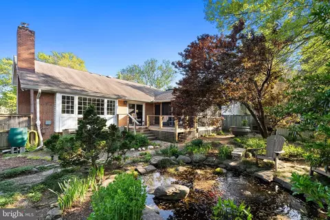 Exterior - 11112 Nicholas Dr, Silver Spring, MD 20902 photo 8 of 10