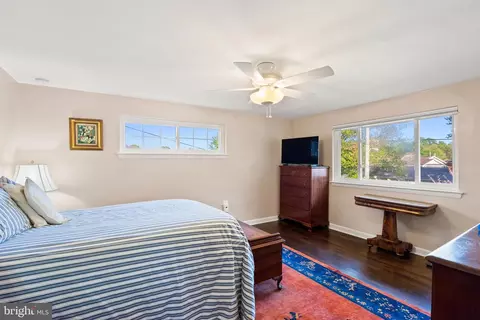 Bedroom - 11112 Nicholas Dr, Silver Spring, MD 20902 photo 3 of 3