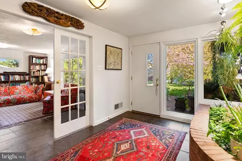 Entry Way - 11112 Nicholas Dr, Silver Spring, MD 20902 photo 2 of 3