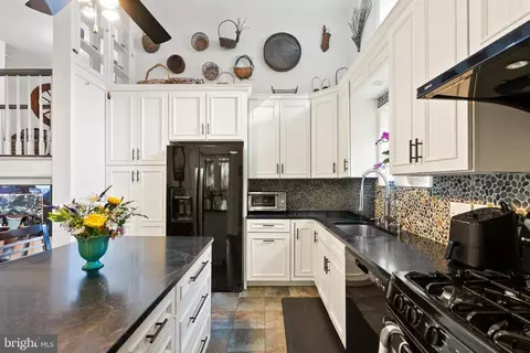 Kitchen - 11112 Nicholas Dr, Silver Spring, MD 20902 photo 1 of 1