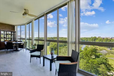 3200 N Leisure World Blvd #1019, Silver Spring, MD 20906