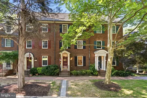 211 Firehouse Ln, Gaithersburg, MD 20878