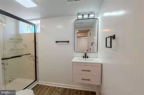 Bath - 12324 Centerhill St, Silver Spring, MD 20902 photo 3 of 3