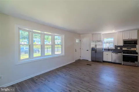 Living - 12324 Centerhill St, Silver Spring, MD 20902 photo 2 of 4