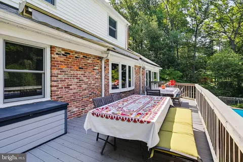 Exterior - 17004 Woodale Dr, Ashton, MD 20861 photo 8 of 22