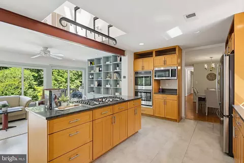 Kitchen - 17004 Woodale Dr, Ashton, MD 20861 photo 6 of 12