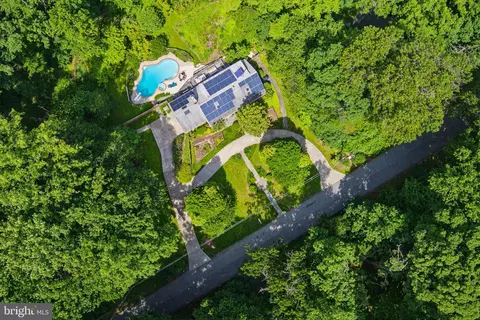 View/Area - 17004 Woodale Dr, Ashton, MD 20861 photo 2 of 2