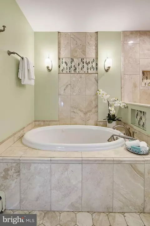 Bath - 17004 Woodale Dr, Ashton, MD 20861 photo 2 of 8