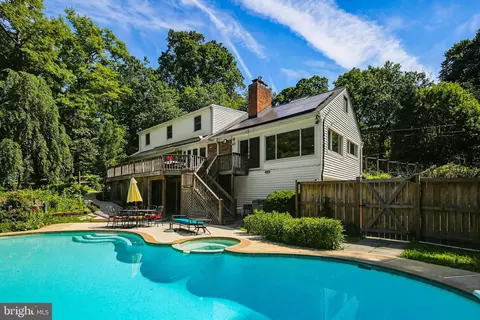 Exterior - 17004 Woodale Dr, Ashton, MD 20861 photo 11 of 22