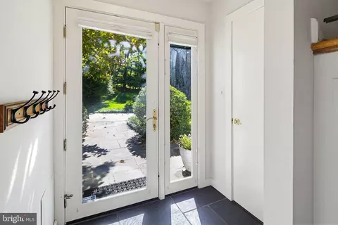 Entry Way - 17004 Woodale Dr, Ashton, MD 20861 photo 4 of 5