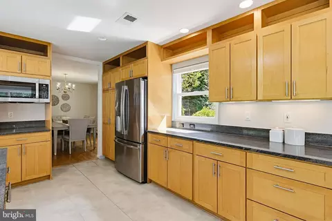 Kitchen - 17004 Woodale Dr, Ashton, MD 20861 photo 8 of 12