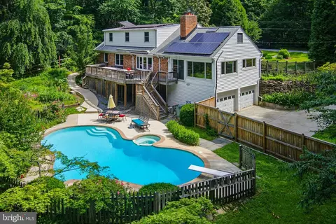 Exterior - 17004 Woodale Dr, Ashton, MD 20861 photo 3 of 22