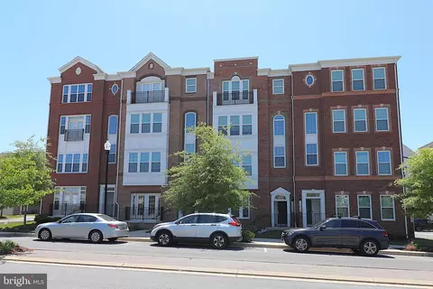 12854 Cloverleaf Center Dr #165 E, Germantown, MD 20874