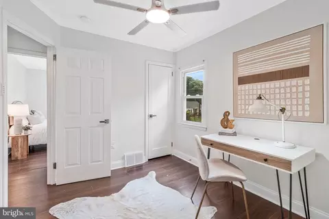 Entry Way - 11515 Goodloe Rd, Silver Spring, MD 20906 photo 4 of 7