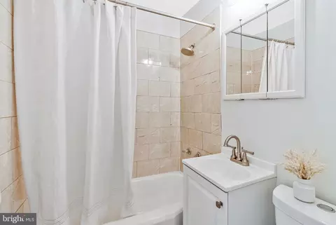 Bath - 11515 Goodloe Rd, Silver Spring, MD 20906 photo 1 of 2
