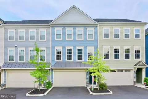 121 Travilah Crest Ter, Rockville, MD 20850