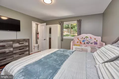 Bedroom - 1007 Venice Dr, Silver Spring, MD 20904 photo 3 of 6