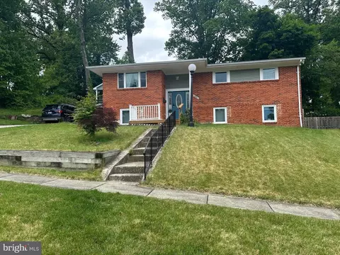 Exterior - 1007 Venice Dr, Silver Spring, MD 20904 photo 2 of 9