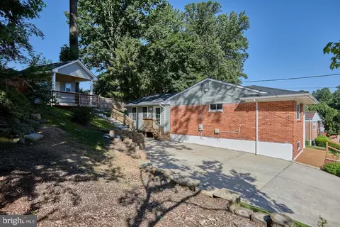 Exterior - 1007 Venice Dr, Silver Spring, MD 20904 photo 4 of 9