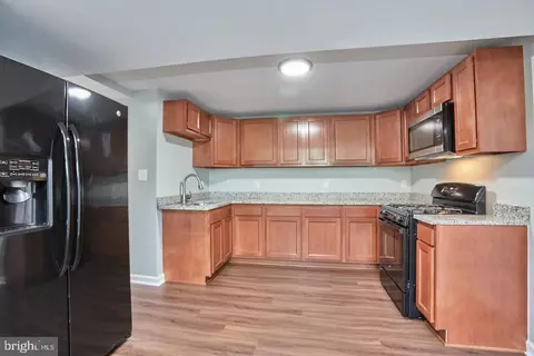 Kitchen - 1007 Venice Dr, Silver Spring, MD 20904 photo 4 of 4