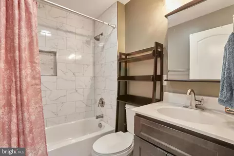 Bath - 1007 Venice Dr, Silver Spring, MD 20904 photo 3 of 4