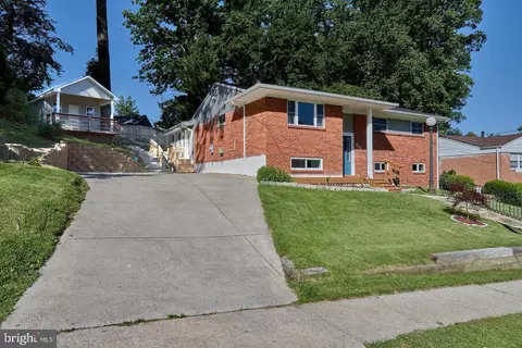 Exterior - 1007 Venice Dr, Silver Spring, MD 20904 photo 3 of 9