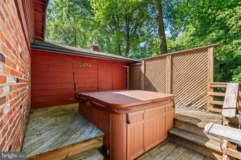 Exterior - 12520 Davan Dr, Silver Spring, MD 20904 photo 5 of 14