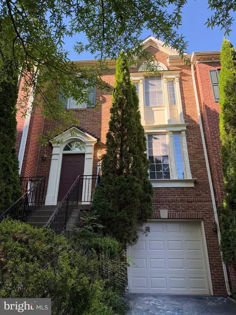 218 Painted Post Ln, Gaithersburg, MD 20878