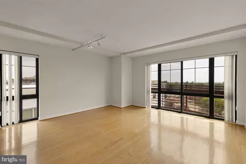 Living - 7915 Eastern Ave #1014, Silver Spring, MD 20910 photo 5 of 8
