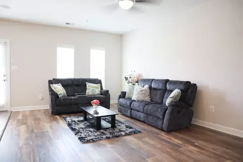 207 Community Center Ave #207, Gaithersburg, MD 20878