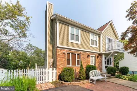3 Mcfarlin Ct, Germantown, MD 20874