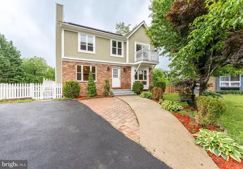 3 Mcfarlin Ct, Germantown, MD 20874