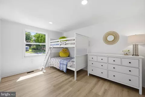 Bedroom - 19213 Wootton Ave, Poolesville, MD 20837 photo 7 of 12