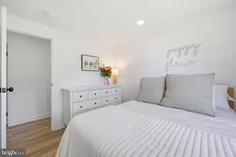 Bedroom - 19213 Wootton Ave, Poolesville, MD 20837 photo 6 of 12