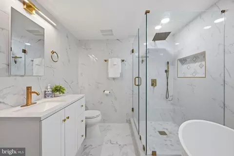 Bath - 19213 Wootton Ave, Poolesville, MD 20837 photo 3 of 7