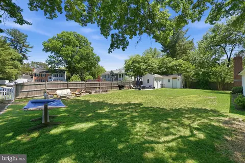 Exterior - 19608 Gott St, Poolesville, MD 20837 photo 6 of 9