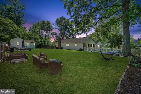 Exterior - 19608 Gott St, Poolesville, MD 20837 photo 7 of 9