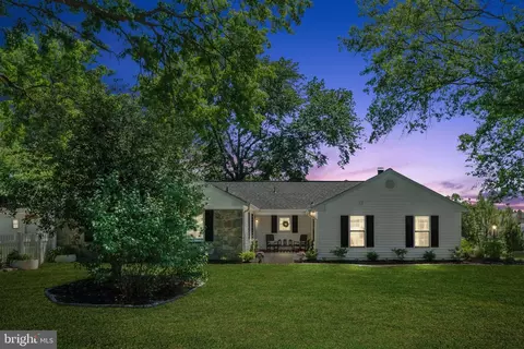 Exterior - 19608 Gott St, Poolesville, MD 20837 photo 1 of 9
