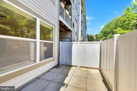 Exterior - 8045 Newell St #118, Silver Spring, MD 20910 photo 3 of 8